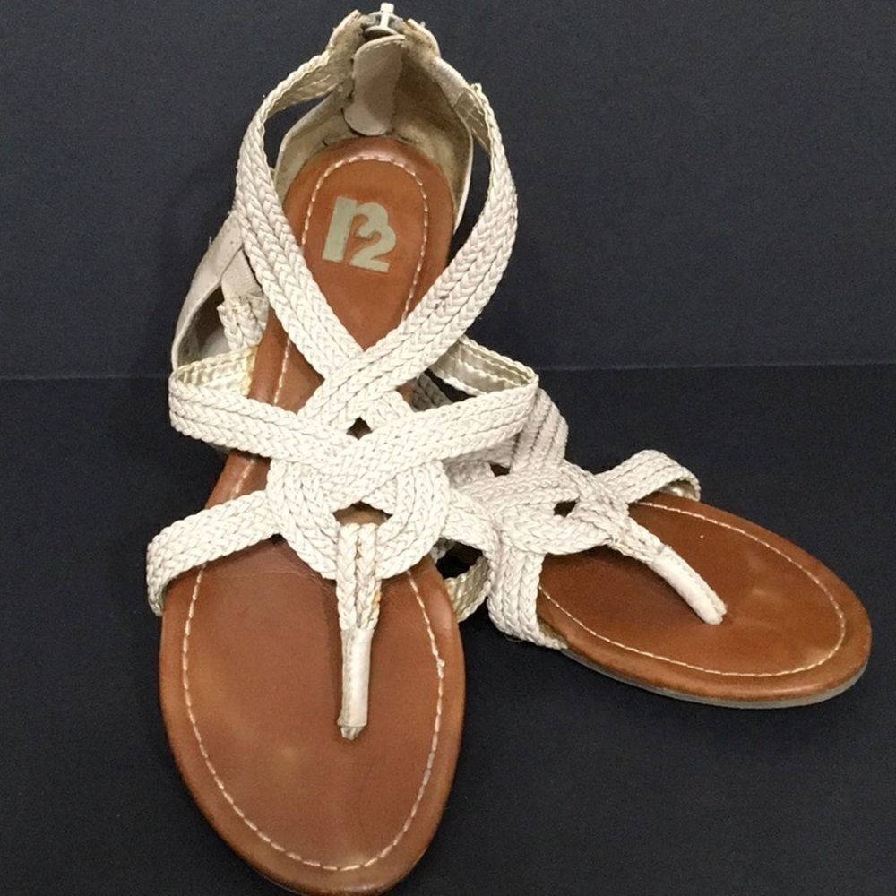 R2 rope Sandals. 